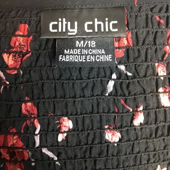 City Chic black floral blouse with smocked neck size 18W - Picture 4 of 5